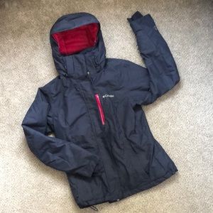 Columbia Navy Blue with Pink Detail Omni-Heat Ski Jacket, Size Medium.